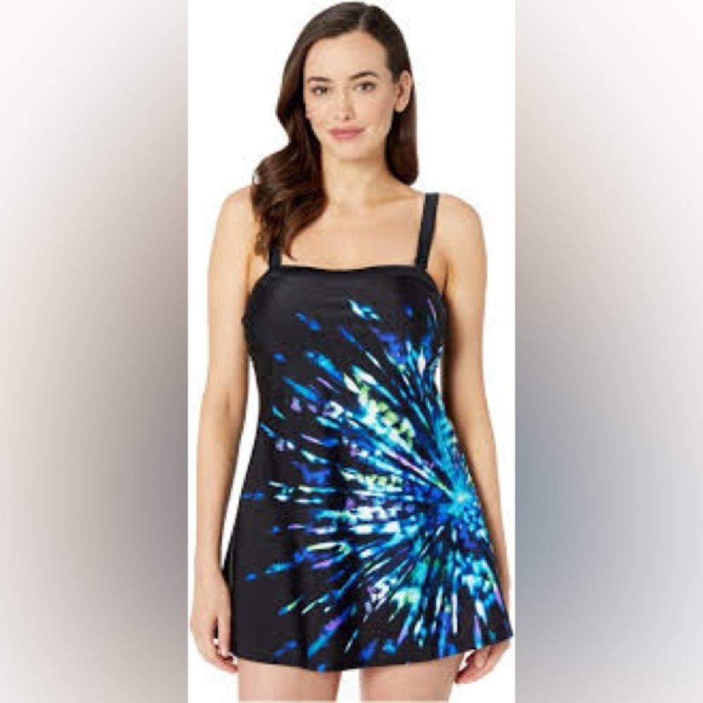 Maxine of Hollywood slimming Black and Blue Women's swimsuit bathing 18w nwt